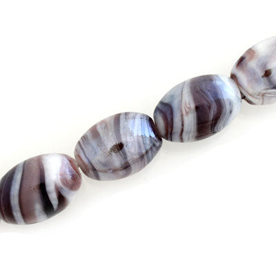 18 X 12 MM OVAL GLASS BEADS - PLUM / WHITE SWIRL - 17 PCS